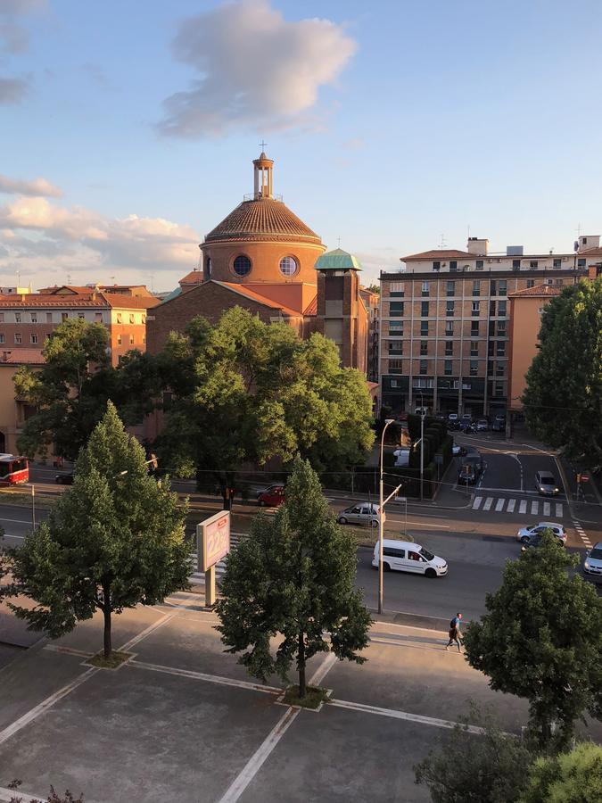 Bologna Holiday Inn Εξωτερικό φωτογραφία